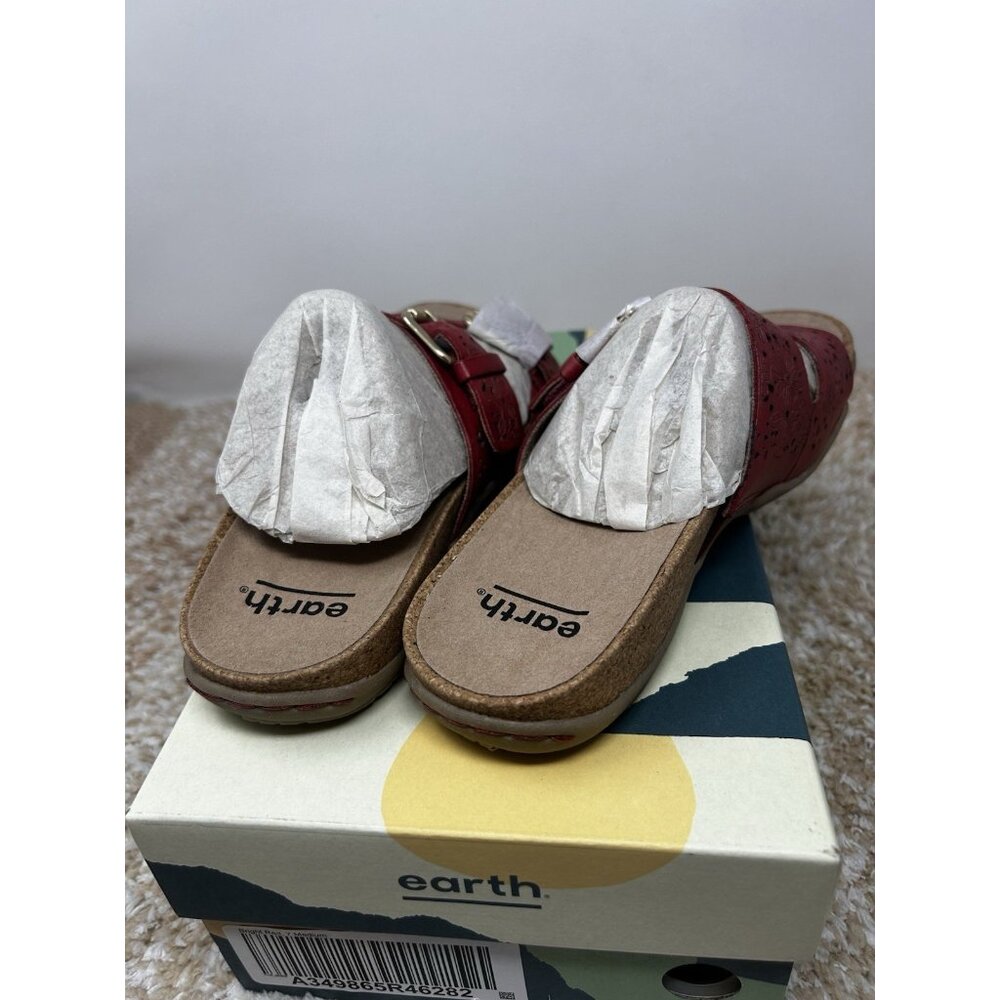 Earth Perforated Leather Slide Sandals- Sand Antigua Bright Red Size 7 M - Picture 3 of 6